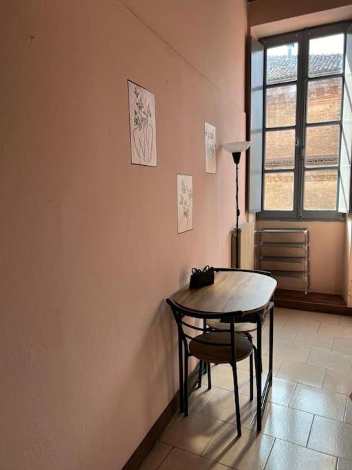Minimal Studio Con Travi A Vista Piacenza Zewnętrze zdjęcie