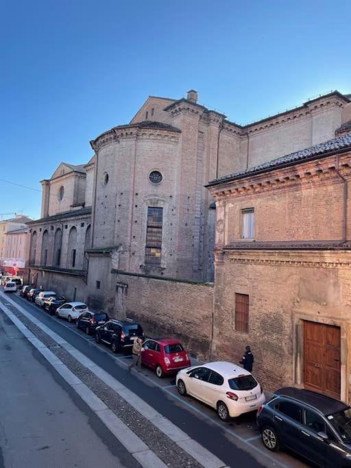 Minimal Studio Con Travi A Vista Piacenza Zewnętrze zdjęcie